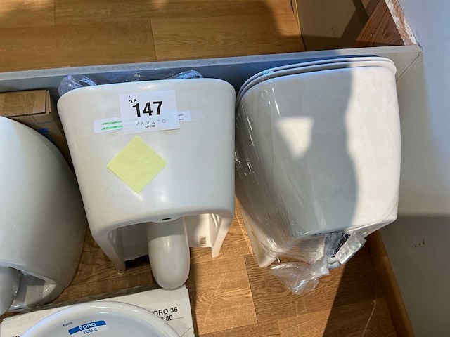 Hangtoilet (4x) - afbeelding 4 van  9