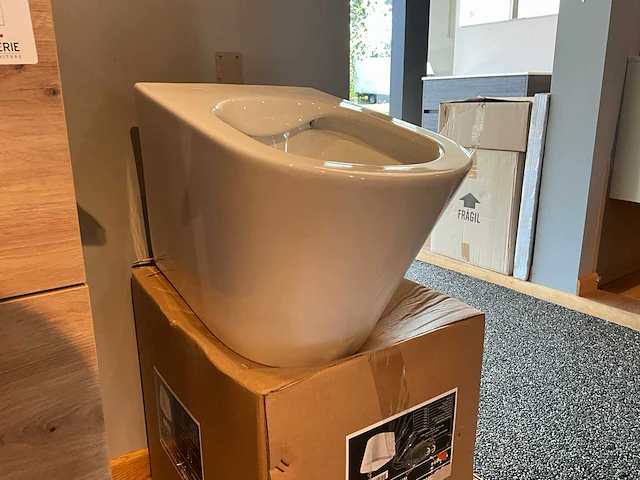 Hangtoilet met softclose zitting - afbeelding 3 van  4