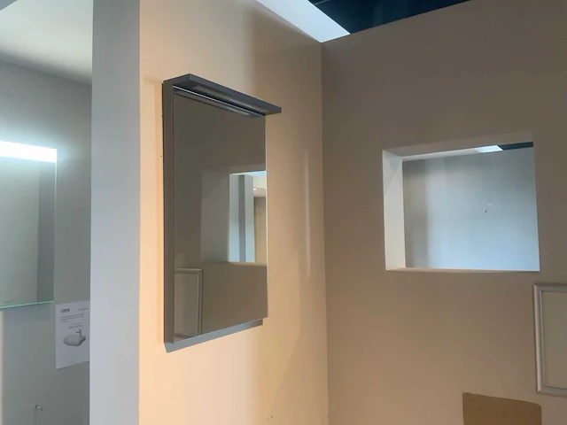 Hangtoilet - afbeelding 4 van  5