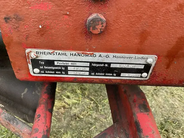 Hanomag perfekt 400 oldtimer tractor - afbeelding 2 van  16