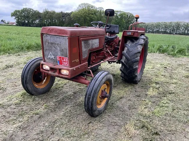 Hanomag perfekt 400 oldtimer tractor - afbeelding 1 van  16