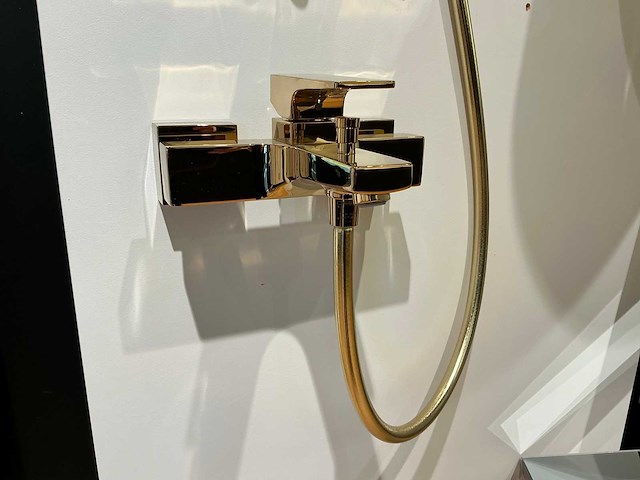 Hansgrohe badmengkraan + douchestang - afbeelding 1 van  5