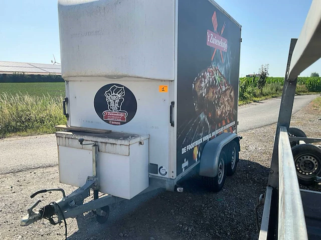 Hapert foodtruck aanhangwagen - afbeelding 1 van  41