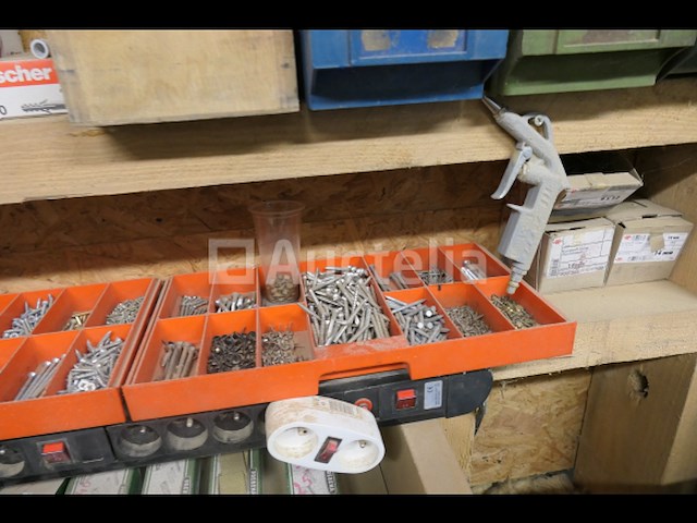 Hardware en schuurtape - afbeelding 9 van  12