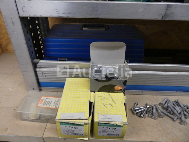 Hardware, pneumatische slangen, draadstangen, ... - afbeelding 15 van  16