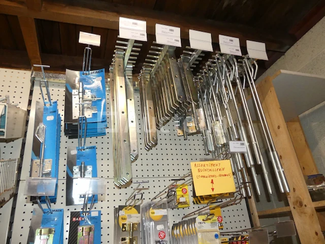 Hardware, schroeven, diverse bouten - afbeelding 5 van  19