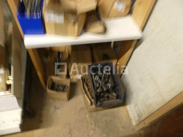 Hardware, schroeven, diverse bouten - afbeelding 10 van  19