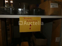 Hardware, schroeven, diverse bouten - afbeelding 11 van  19