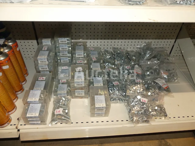 Hardware, schroeven, diverse bouten - afbeelding 15 van  19