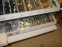 Hardware, schroeven, diverse bouten - afbeelding 18 van  19