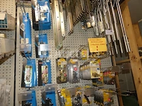 Hardware, schroeven, diverse bouten - afbeelding 19 van  19