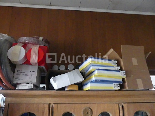 Hardware, verf, ... - afbeelding 6 van  9