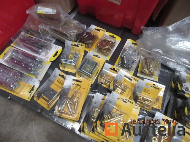 Hardware/set van +-500 gesorteerde blisterverpakkingen - afbeelding 2 van  6