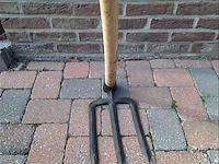Hark met houten steel - afbeelding 2 van  2