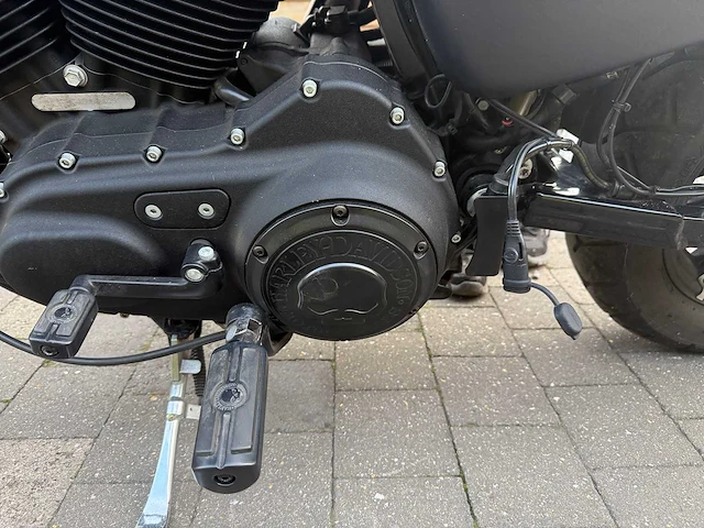Harley - iron 883 - xl2 - motorfiets - afbeelding 11 van  33