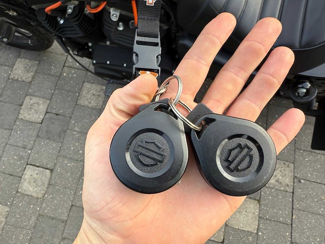 Harley - iron 883 - xl2 - motorfiets - afbeelding 10 van  33