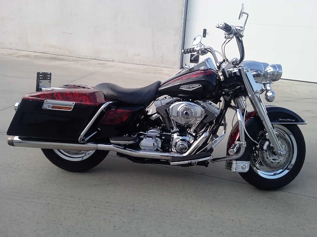 Harley davidson - road king - motorcycle - afbeelding 1 van  10