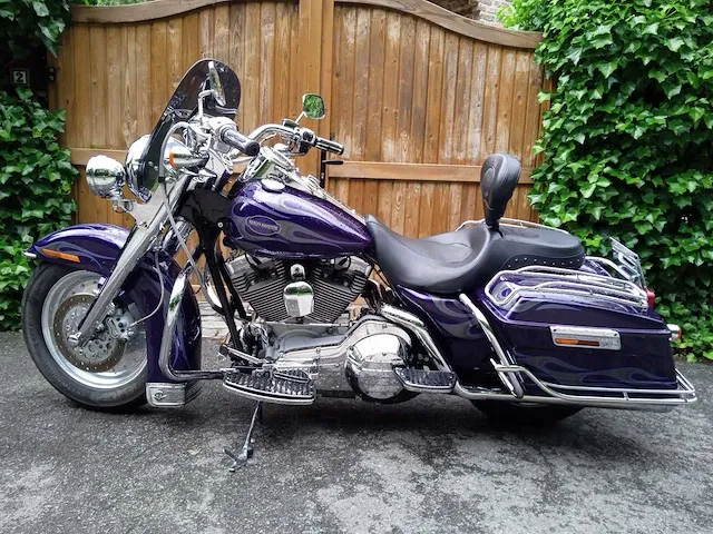 Harley-davidson - road king cvo - motorfiets - afbeelding 1 van  11