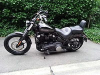 Harley davidson - street bob - motorfiets