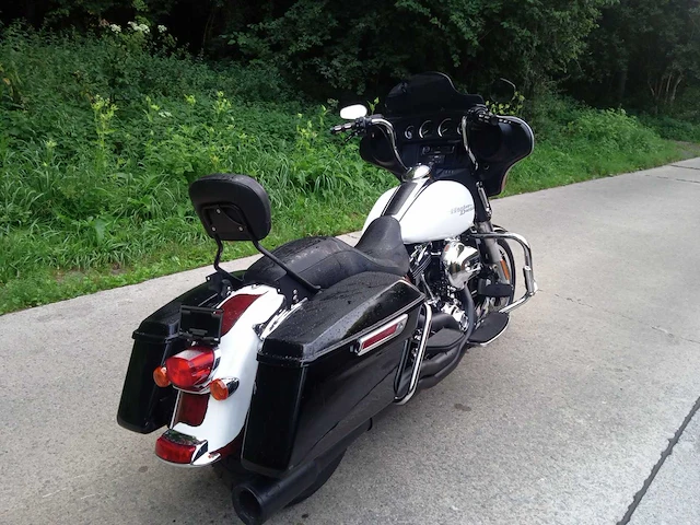 Harley davidson - street glide - motorcycle - afbeelding 3 van  11