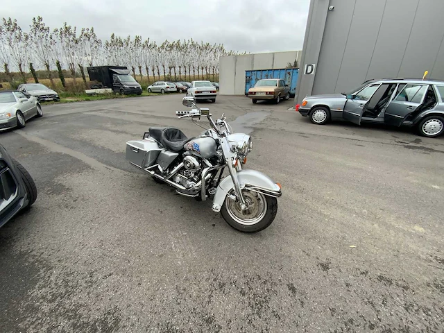 Harley davidson - street glide flhd - street-glide - oldtimer motor - afbeelding 15 van  20