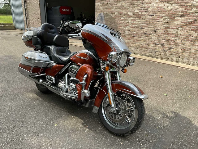 Harley-davidson cvo ultra limited - afbeelding 1 van  23