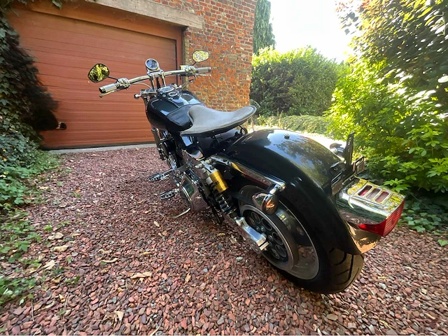 Harley-davidson dyna super glide custom motorfiets - afbeelding 32 van  36