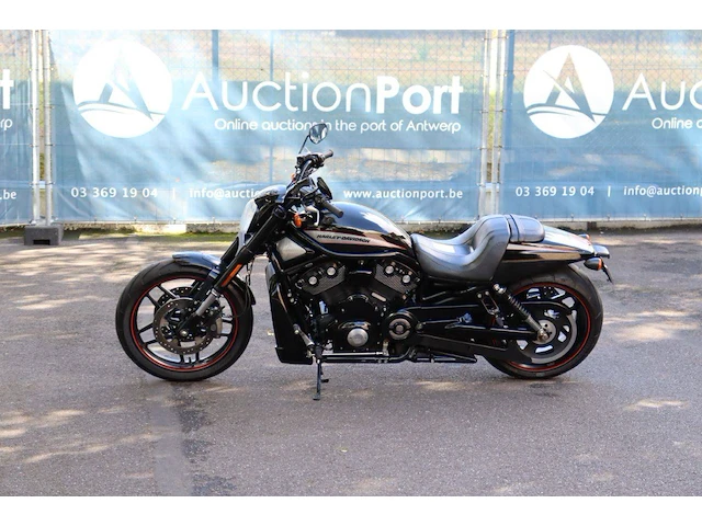 Harley-davidson night rod special benzine 2013 - afbeelding 1 van  1