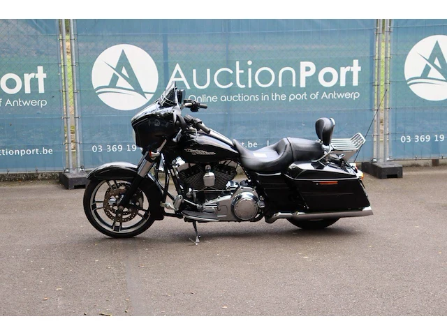 Harley-davidson street glide benzine 2015 - afbeelding 1 van  1