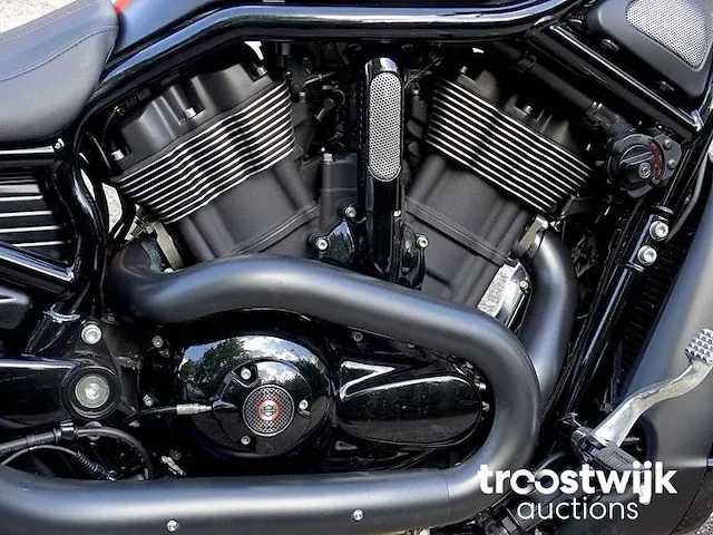 Harley-davidson (vrscdx) night rod special "guns n' roses" - afbeelding 17 van  35