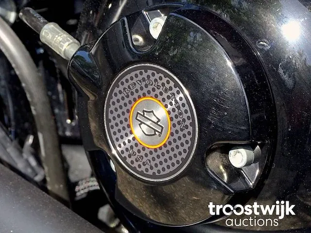 Harley-davidson (vrscdx) night rod special "guns n' roses" - afbeelding 18 van  35