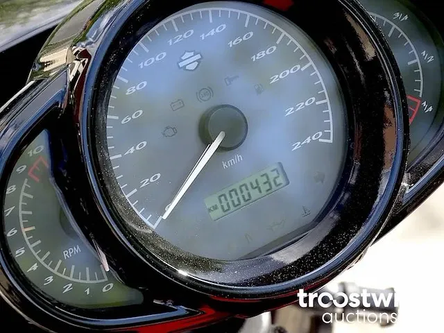 Harley-davidson (vrscdx) night rod special "guns n' roses" - afbeelding 25 van  35