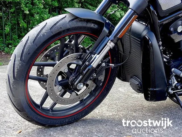 Harley-davidson (vrscdx) night rod special "guns n' roses" - afbeelding 32 van  35
