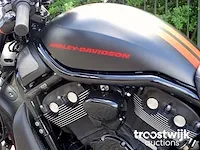 Harley-davidson (vrscdx) night rod special "guns n' roses" - afbeelding 34 van  35