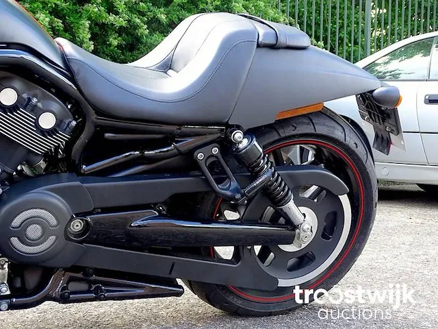 Harley-davidson (vrscdx) night rod special "guns n' roses" - afbeelding 35 van  35