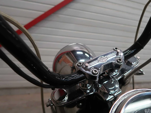 Harley davidson - afbeelding 32 van  46