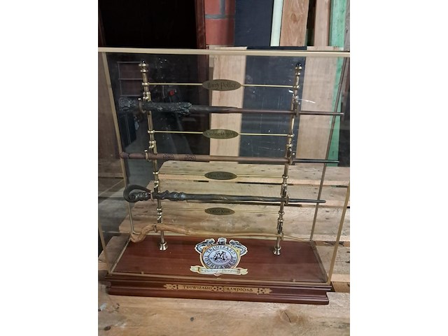 Harry potter collector item in kast - afbeelding 3 van  10