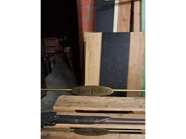 Harry potter collector item in kast - afbeelding 5 van  10