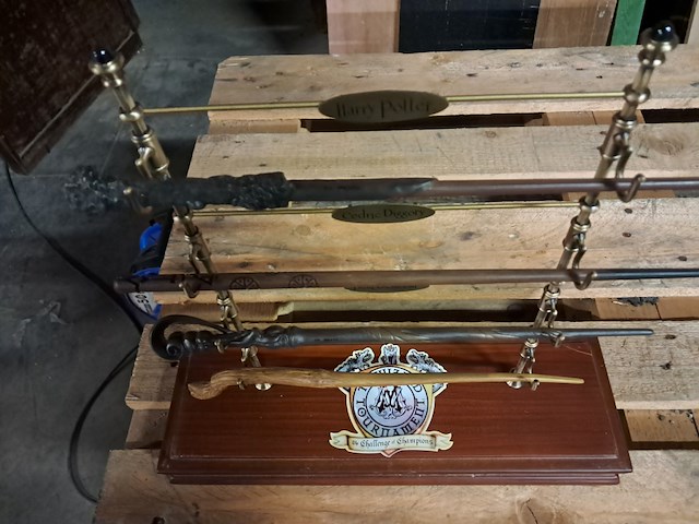 Harry potter collector item in kast - afbeelding 9 van  10