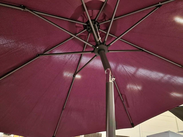 Hartman alu parasol dia 300cm kleur paars met tiltfunctie - afbeelding 3 van  5
