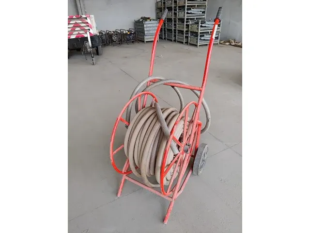 Haspel met kunststof leiding - afbeelding 2 van  2