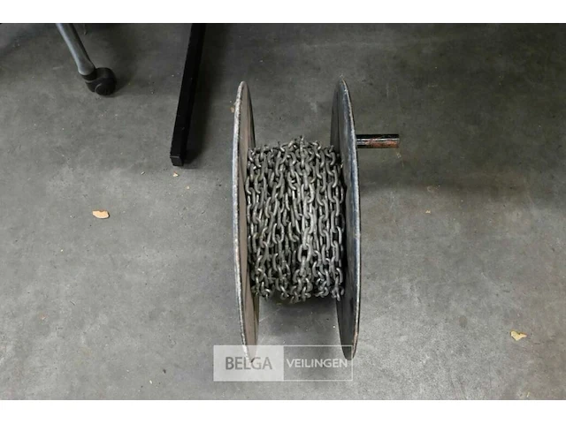 Haspel met stalen ketting - afbeelding 1 van  2