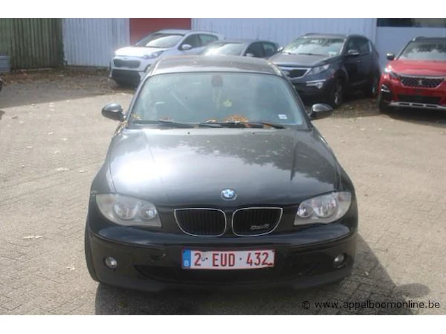 Hatchback bmw 118d, diesel, 1195cm³,90kw,1e inschr 28/2/06, wbaug310x0pu49848, 322496km, co²-uitstoot ng, euro4, kentekenbewijs i+ii, gelijkvormigheidsattest, keuring tot 16/7/24,1sleutel - afbeelding 2 van  15