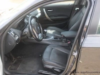 Hatchback bmw 118d, diesel, 1195cm³,90kw,1e inschr 28/2/06, wbaug310x0pu49848, 322496km, co²-uitstoot ng, euro4, kentekenbewijs i+ii, gelijkvormigheidsattest, keuring tot 16/7/24,1sleutel - afbeelding 9 van  15