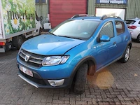 Hatchback dacia sandero stepway, diesel,1461cm³,66kw,1e inschr 09/2/15,uu15sdclc52232894, 132231km,co²-uitstoot 105g/km,euro5b,kentekenbewijs i+ii, gelijkvormigheidsattest,keuring tot 09/2/24, 1sleutel - afbeelding 1 van  19