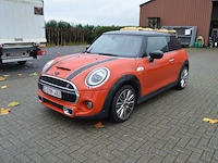 Hatchback mini cooper s, type: fml2, variant: daw400so, chassisnummer: wmwxr510102m95455, bouwjaar: 03/04/2020, met sleutel, inschrijvingsbewijs deel i, gelijkvormigheidsattest en schouwingsbewijs