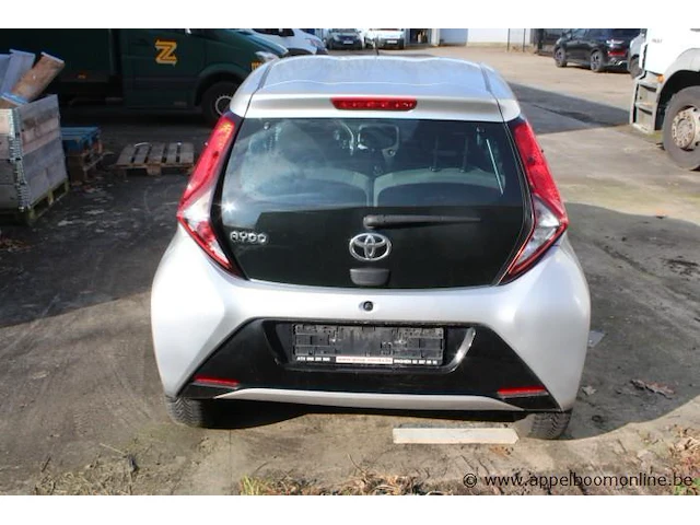 Hatchback toyota aygo,benzine,998cm³,53kw, 1e inschr 11/05/21,jtdkgnec60n624991, 115686km, co²-uitstoot ng, euro6d, kenteken i (ii ontbreekt), gelijkvormigheidsattest, keuring na, zonder sleutels - afbeelding 16 van  20