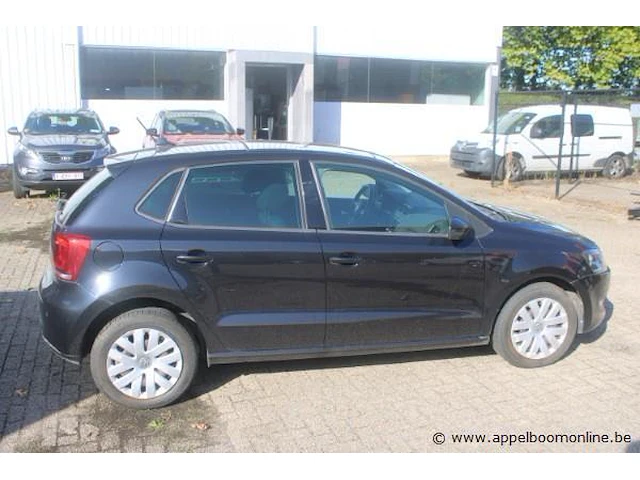 Hatchback volkswagen polo, benzine, 1198cm³,51kw,1e inschr 13/4/14, wvwzzz6rzey229545, km-stand vlgs keuring dd 24/10/24: 111076km, co²-uitstoot ng, euro5b, kentekenbewijs i (ii ontbreekt), gelijkvormigheidsattest, keuring tot 24/10/25, 1sleutel - afbeelding 4 van  13