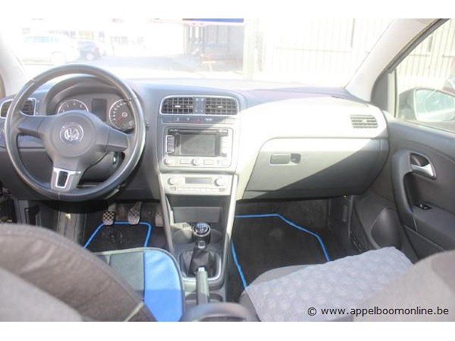 Hatchback volkswagen polo, benzine, 1198cm³,51kw,1e inschr 13/4/14, wvwzzz6rzey229545, km-stand vlgs keuring dd 24/10/24: 111076km, co²-uitstoot ng, euro5b, kentekenbewijs i (ii ontbreekt), gelijkvormigheidsattest, keuring tot 24/10/25, 1sleutel - afbeelding 4 van  13