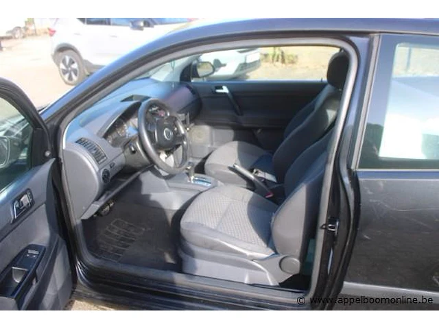 Hatchback volkswagen polo,benzine, 1390cm³,55kw,1e inschr 25/1/06,wvwzzz9nz6y162245, 187141km, co²-uitstoot ng, euro4, kenteken i+ii, gelijkvormigheidsattest, keuring na, 1sleutel - afbeelding 10 van  16